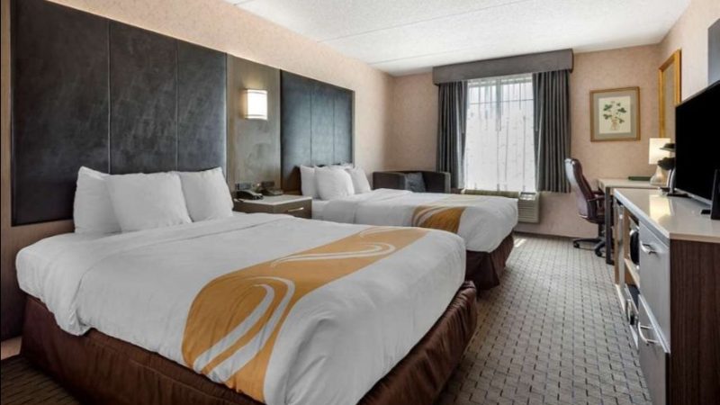 Quality Inn Montgomeryville-Philadelphia, room with private jacuzzi, photo 3