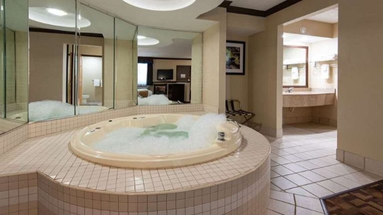 Quality Inn & Suites Quakertown