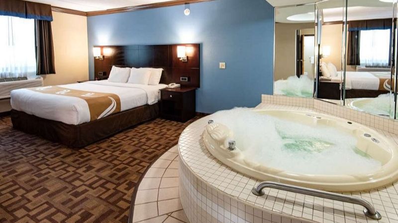 Quality Inn & Suites Quakertown