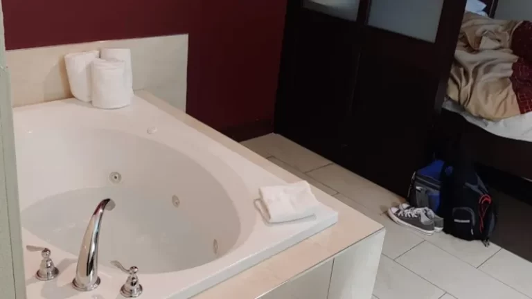 Red Roof PLUS+ & Suites Chattanooga – Downtown