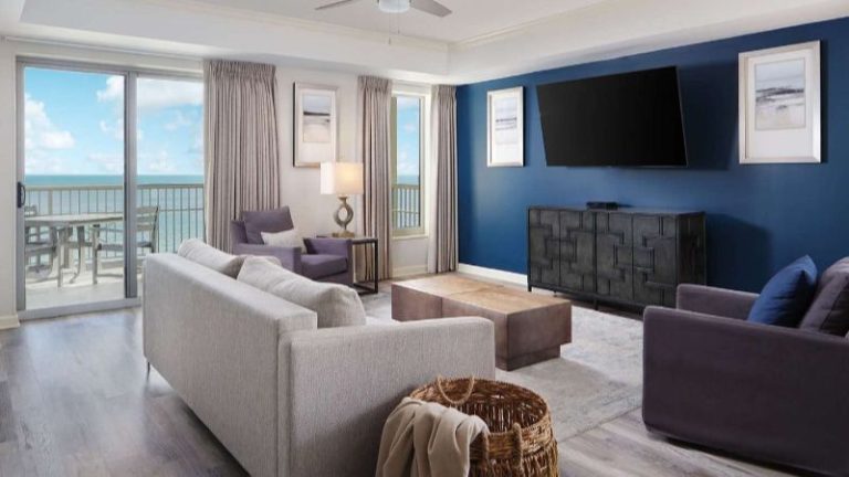 Royale Palms Condominiums