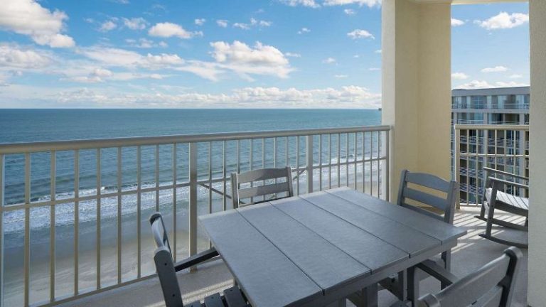 Royale Palms Condominiums