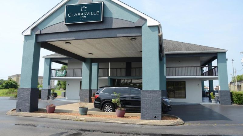 Clarksville Inn, room with private jacuzzi, photo 6