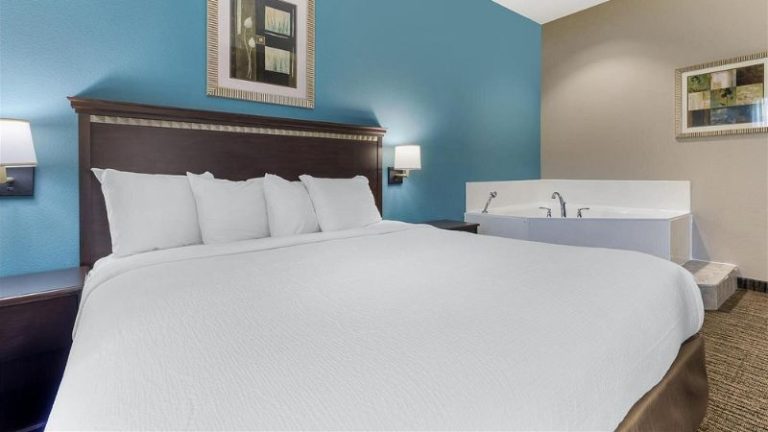 Best Western Mineola Inn