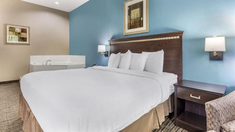 Best Western Mineola Inn