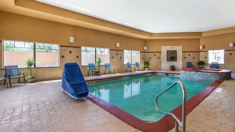Best Western Plus Lytle Inn & Suites