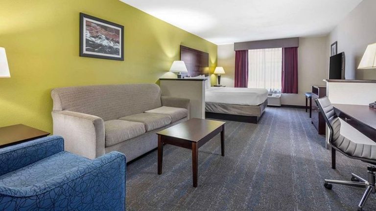 Best Western Plus Mansfield Inn and Suites
