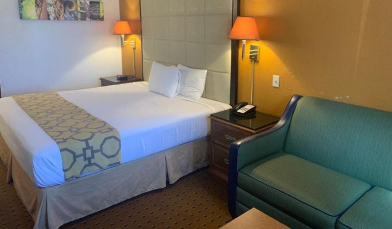 Brentwoodinn & Suites