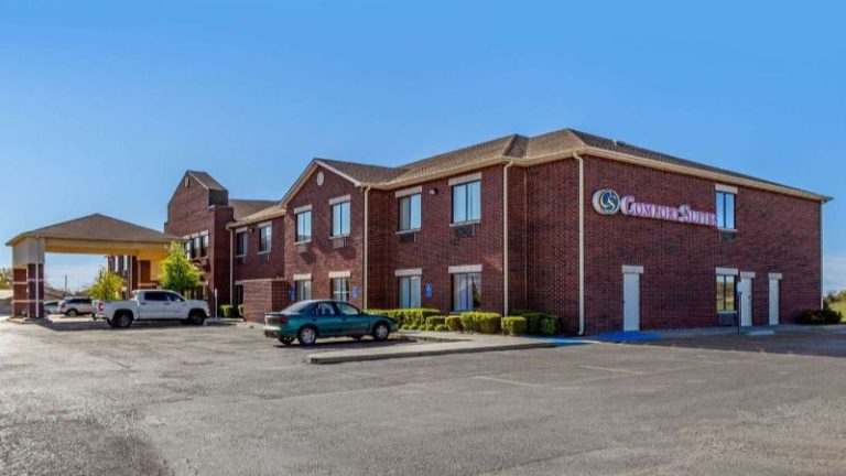 Comfort Suites Plainview