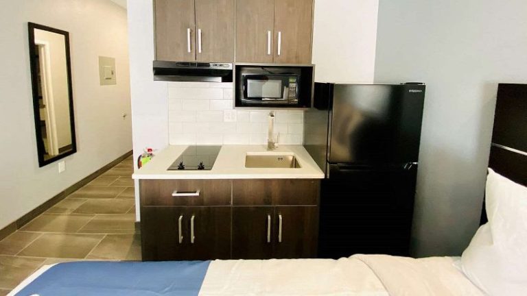Days Inn & Suites by Wyndham Horn Lake/Memphis Graceland