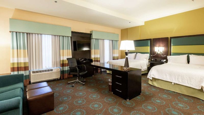 Hampton Inn & Suites Salt Lake City/Farmington, room with private jacuzzi, photo 3