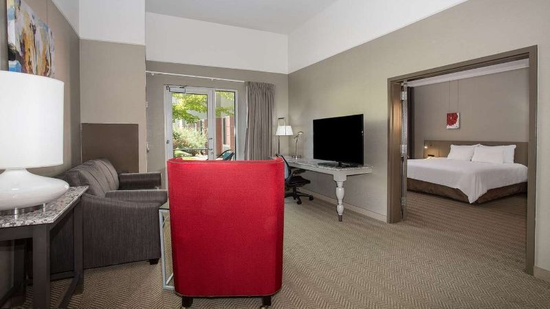Hilton Garden Inn Salt Lake City/Layton, room with private jacuzzi, photo 4