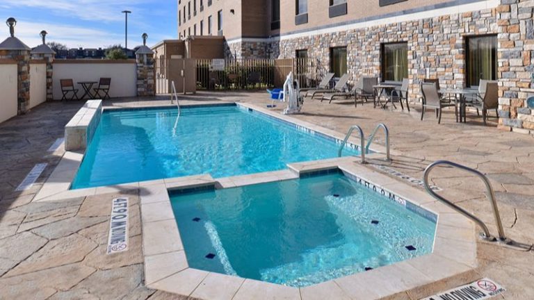 Holiday Inn Express & Suites Dallas South – Desoto By Ihg