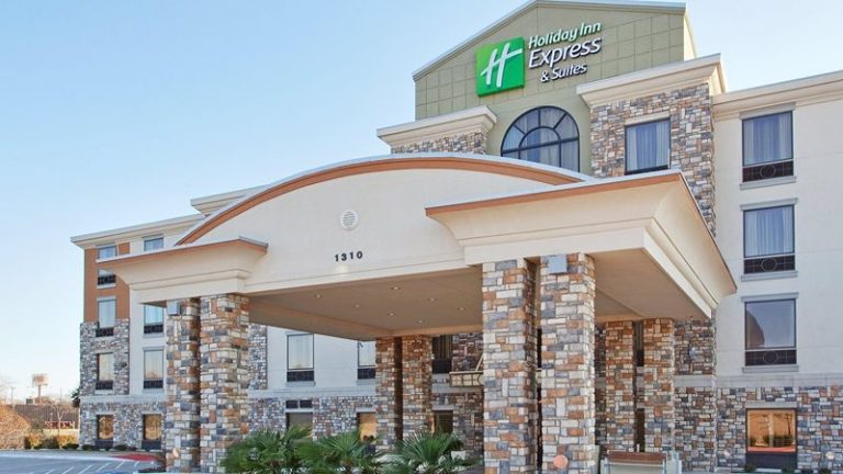 Holiday Inn Express & Suites Dallas South – Desoto By Ihg