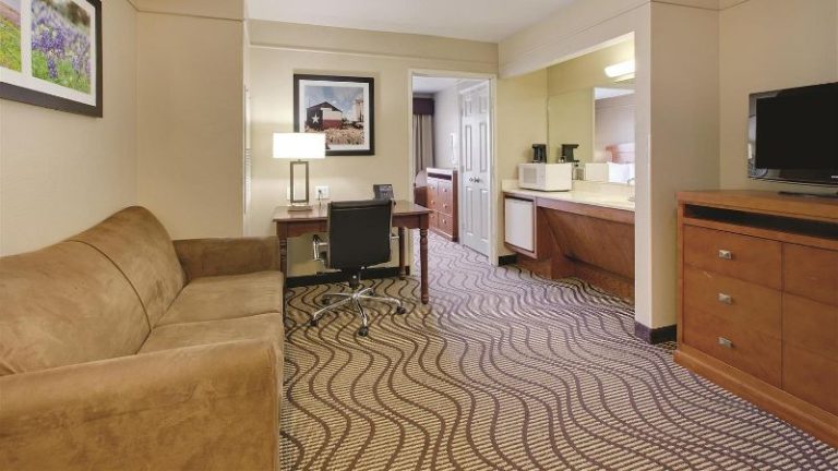 La Quinta Inn & Suites by Wyndham Rockwall