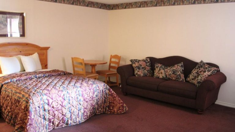 Lakeside Inn & Suites By Oyo Mathis I 37