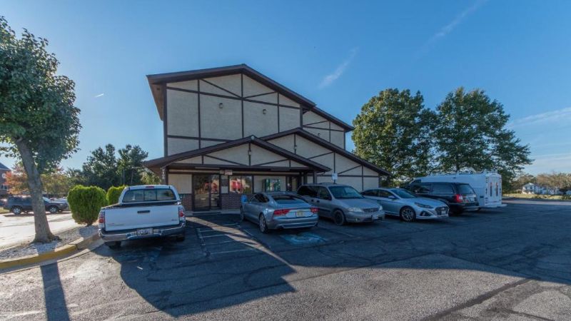 Patuxent Inn Motel, room with private jacuzzi, photo 4