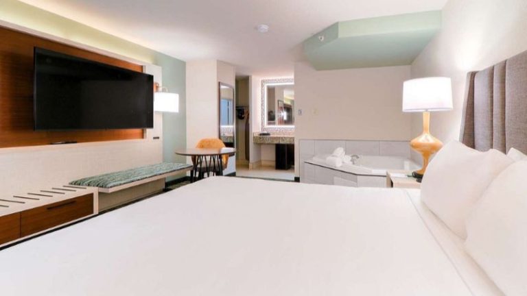 Quality Inn Near The Island Pigeon Forge