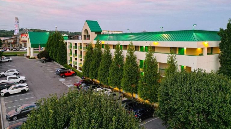 Quality Inn Near The Island Pigeon Forge
