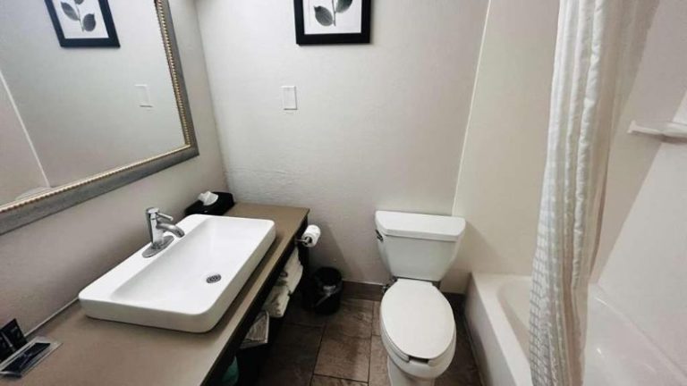 Radiant Inn And Suites