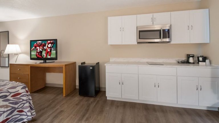 Red Roof Inn Dahlgren – Naval Base