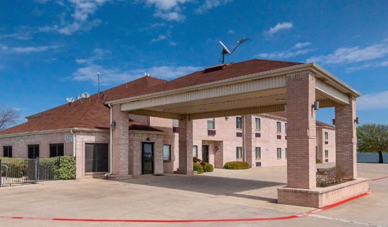 Red Roof Inn Fort Worth – Saginaw