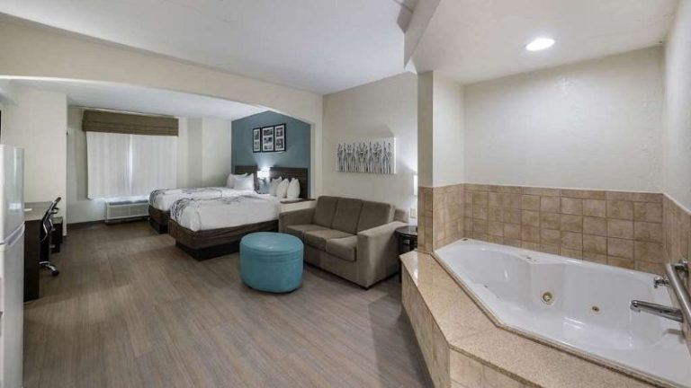 Sleep Inn & Suites Chesapeake