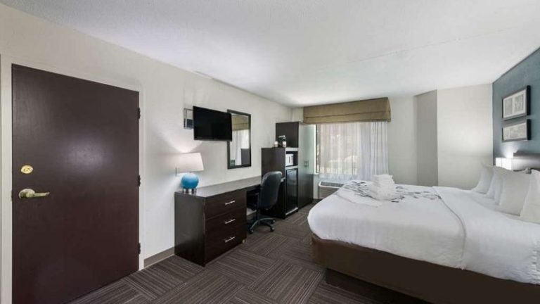 Sleep Inn & Suites Chesapeake