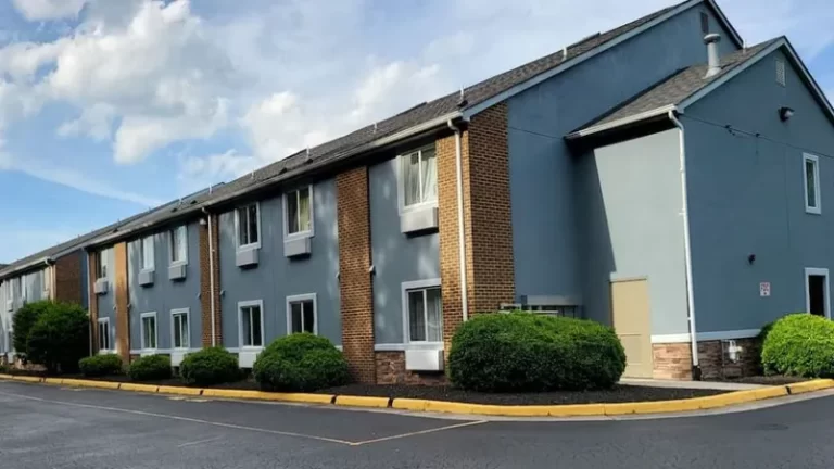 Stonewood Inn & Suites of Carrollton – Smithfield