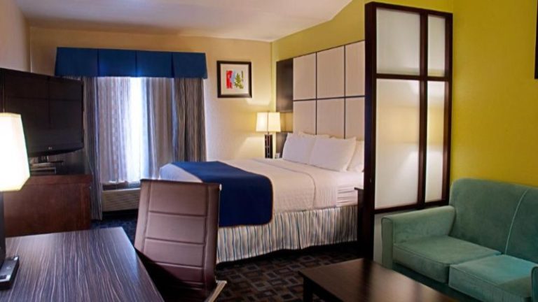 Super 8 by Wyndham Irving/DFW Apt/North