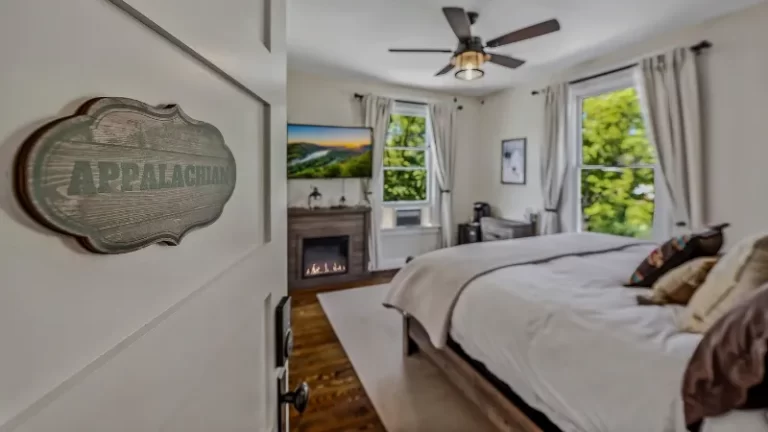 The Grand Castalian Inn Bed And Breakfast