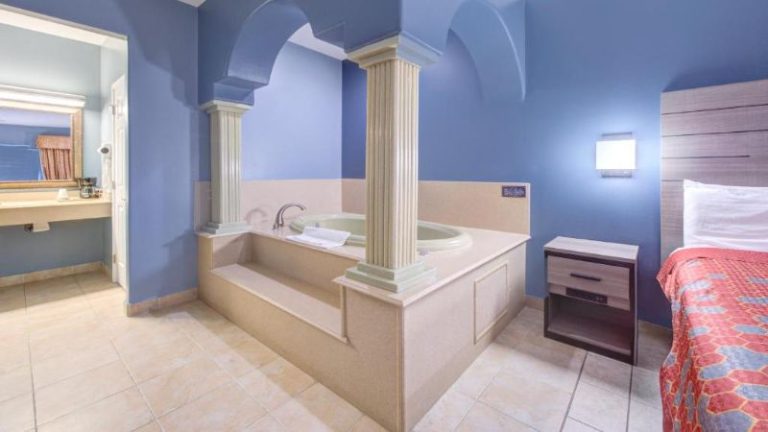 Weslaco Inn by Capital O Near Mercedes