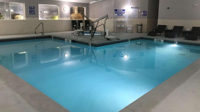 West Valley Inn, room with private jacuzzi, photo 6
