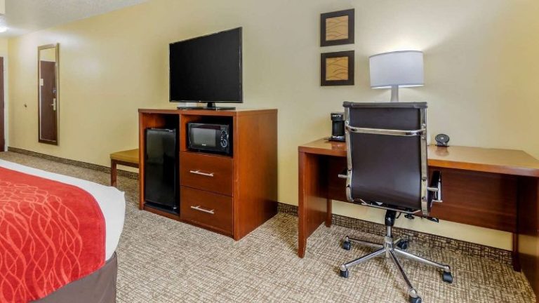 Comfort Inn & Suites Hillsville I-77