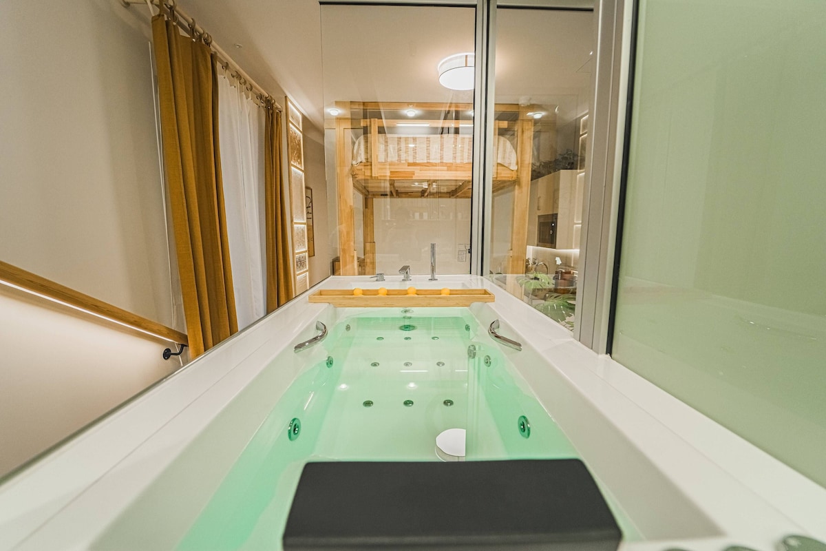 4 Bears Studios, habitación con jacuzzi privado