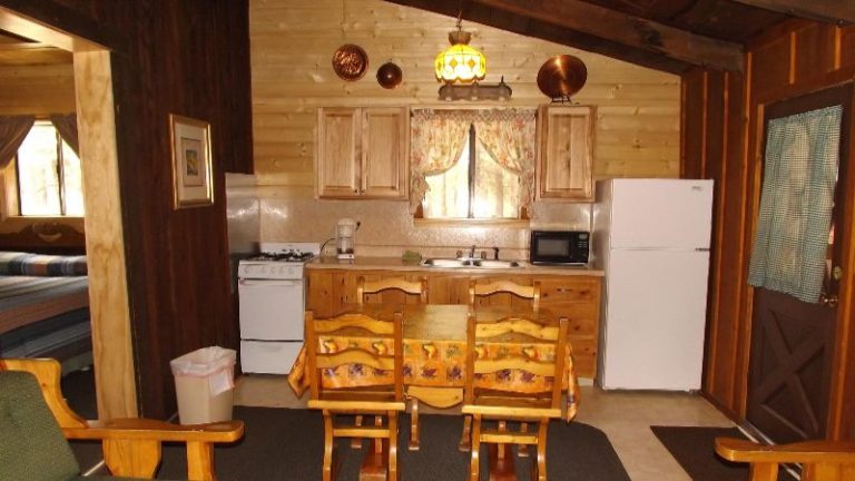 Arizona Mountain Inn & Cabins