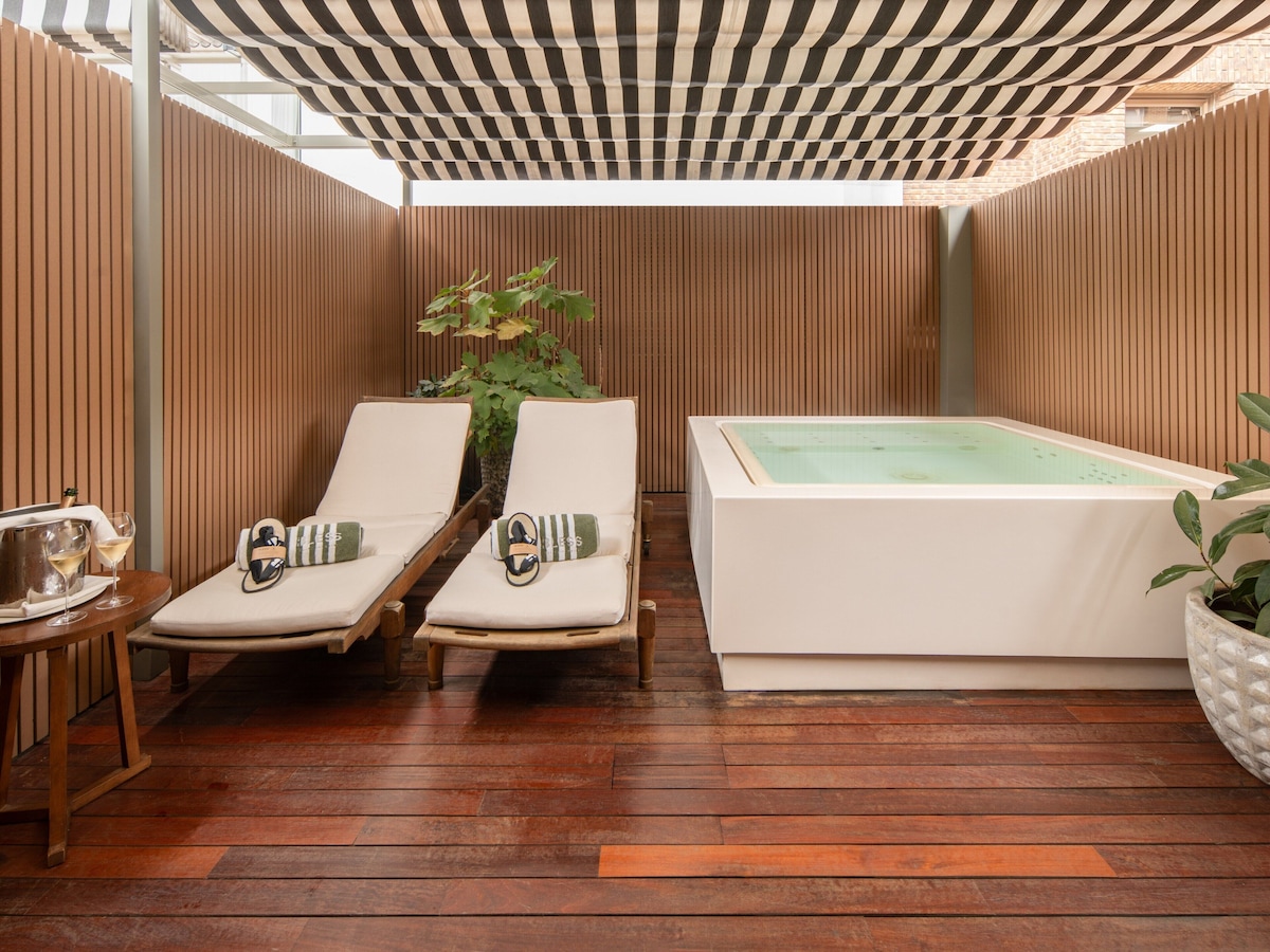 BLESS Hotel Madrid, habitación con jacuzzi privado