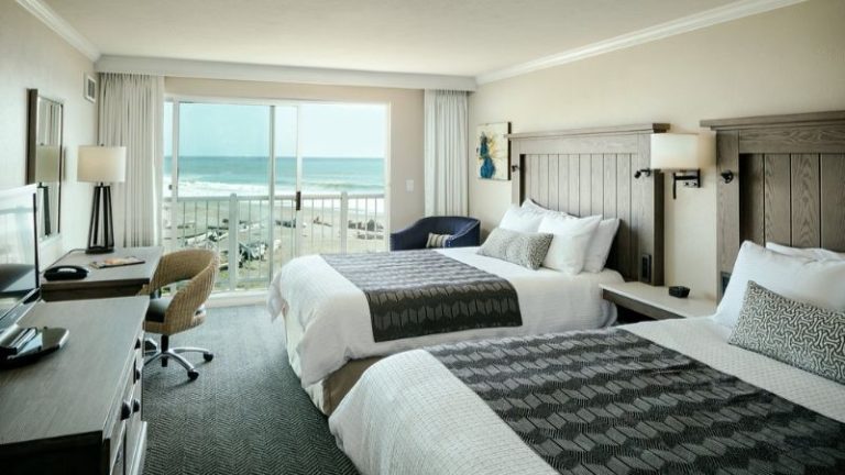 Beachfront Inn