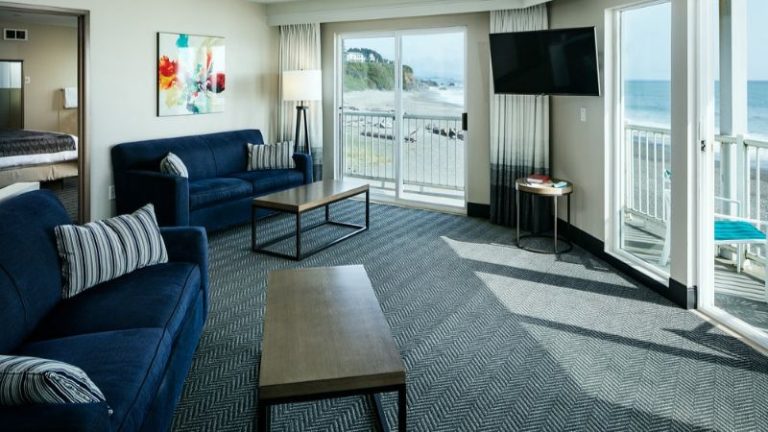 Beachfront Inn