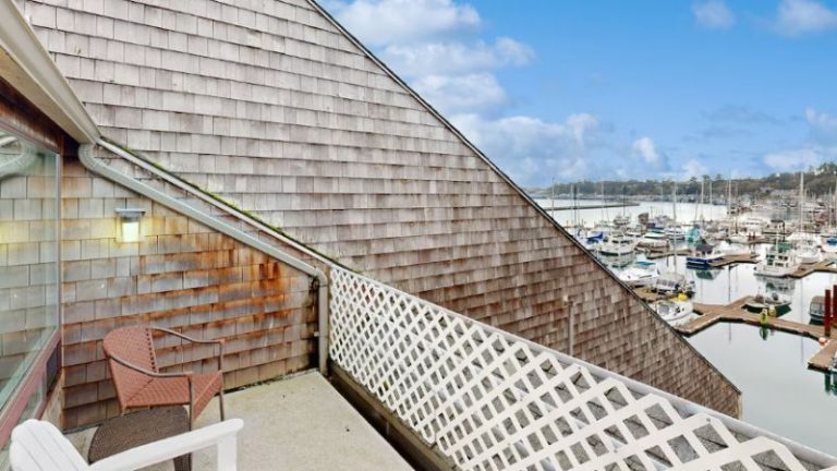Beautiful Briny Retreat