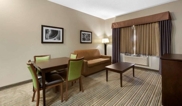 Best Western Plus Fort Saskatchewan Inn & Suites