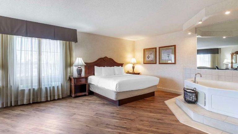 Best Western Plus Steeplegate Inn
