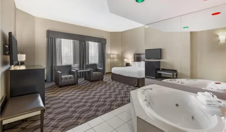 Best Western Plus Travel Hotel Toronto Airport
