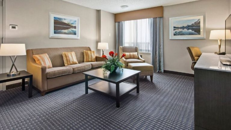 Best Western Premier Calgary Plaza Hotel & Conference Centre