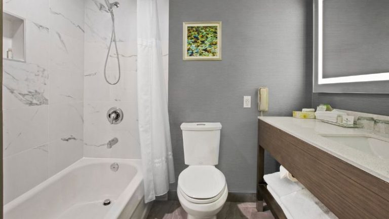 Best Western Premier Calgary Plaza Hotel & Conference Centre