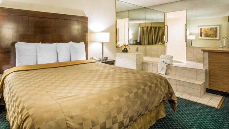 California Inn and Suites Bakersfield