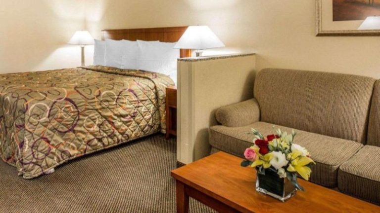 California Inn and Suites Bakersfield