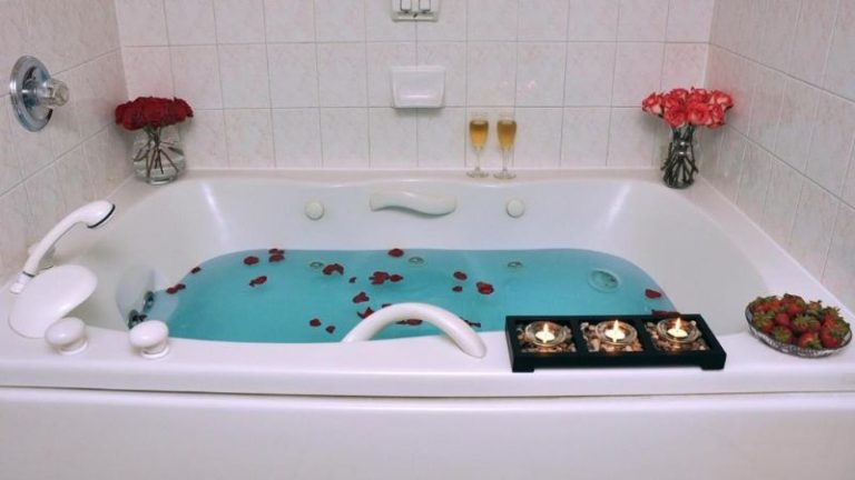 Cartier Place Suite Hotel