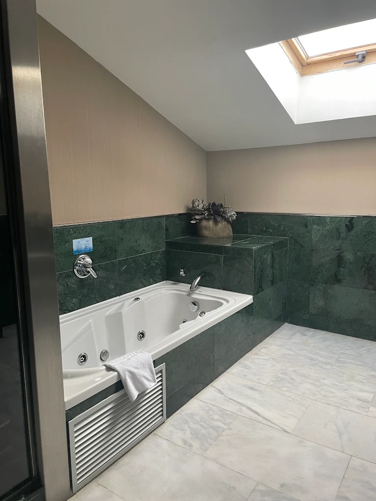 Catalonia El Pilar, habitación con jacuzzi privado