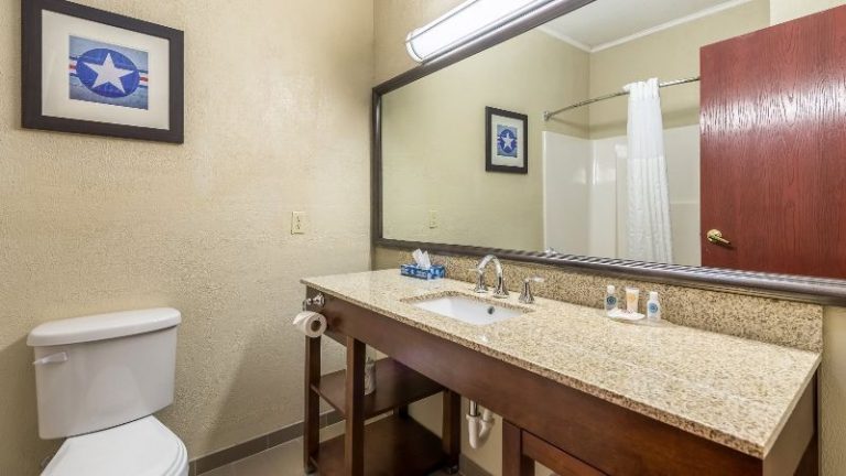 Comfort Inn & Suites Dayton Northwest – Englewood